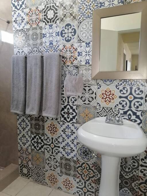 Апартаменты Departamento En Planta Alta, Muy Centrico. Пуэрто-Пеньяско Экстерьер фото